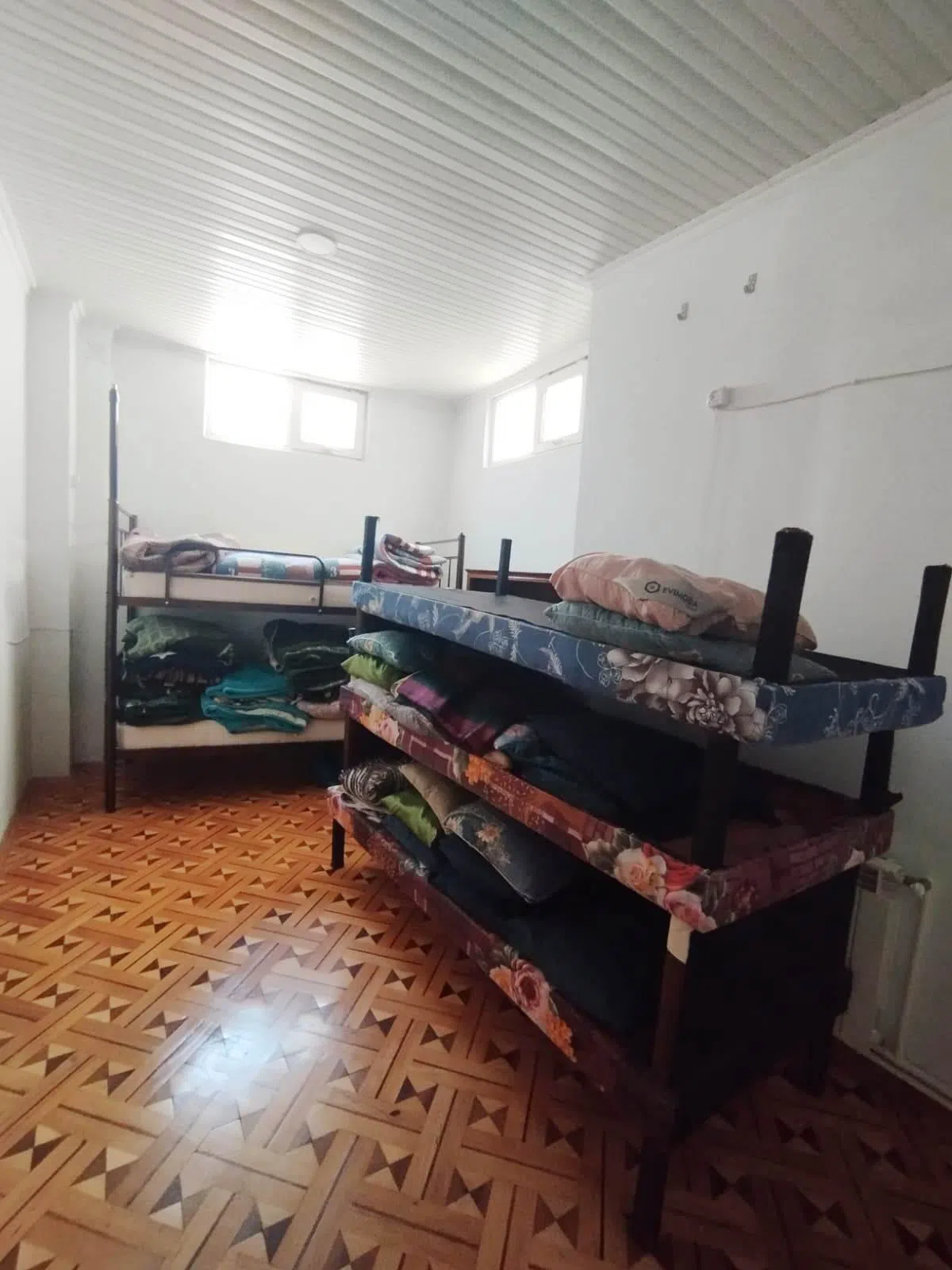 4 otaqlı ofis 130 m² kirayə verilir — şəkil 3