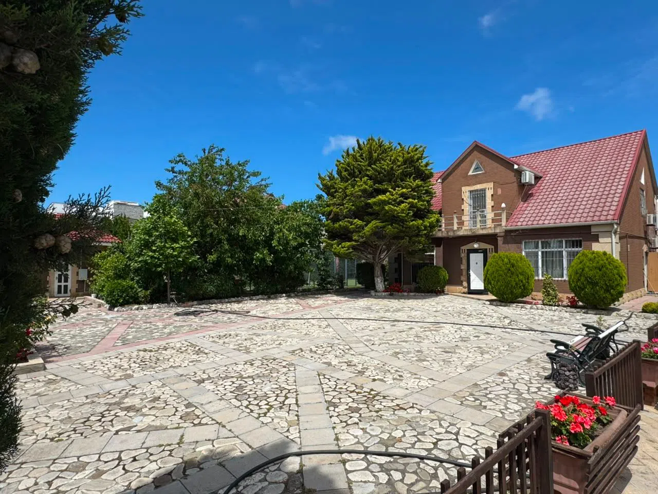 4 otaqlı bağ evi 200 m² satılır — şəkil 4