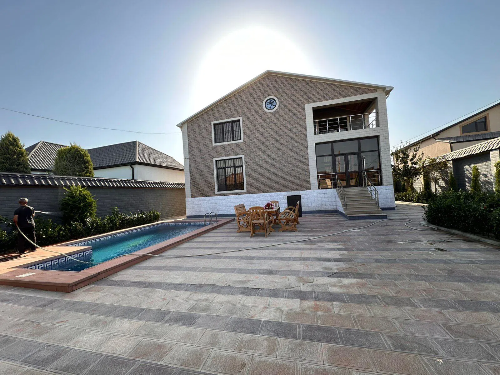 6 otaqlı villa 270 m² - 6 sot torpaq sahəsində satılır — şəkil 1
