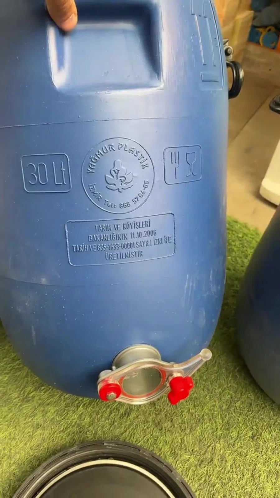 Bal üçün qida dərəcəli plastik və metal bidonlar — şəkil 9