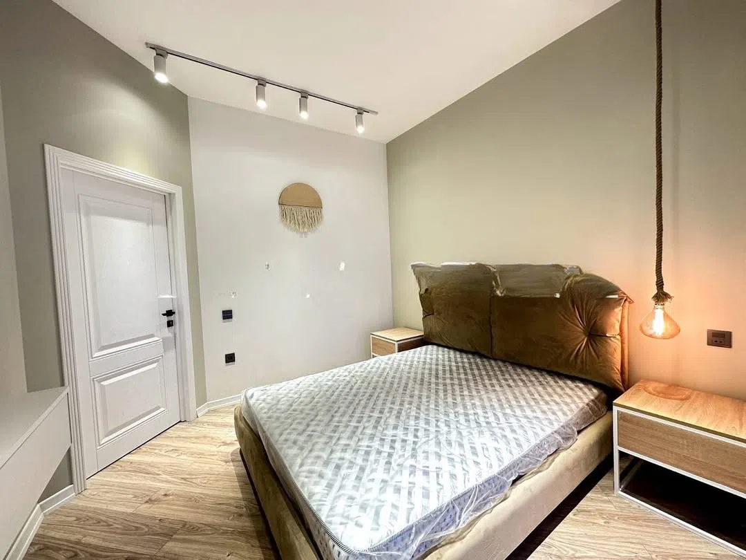 2 otaqlı mənzil 70 m² satılır