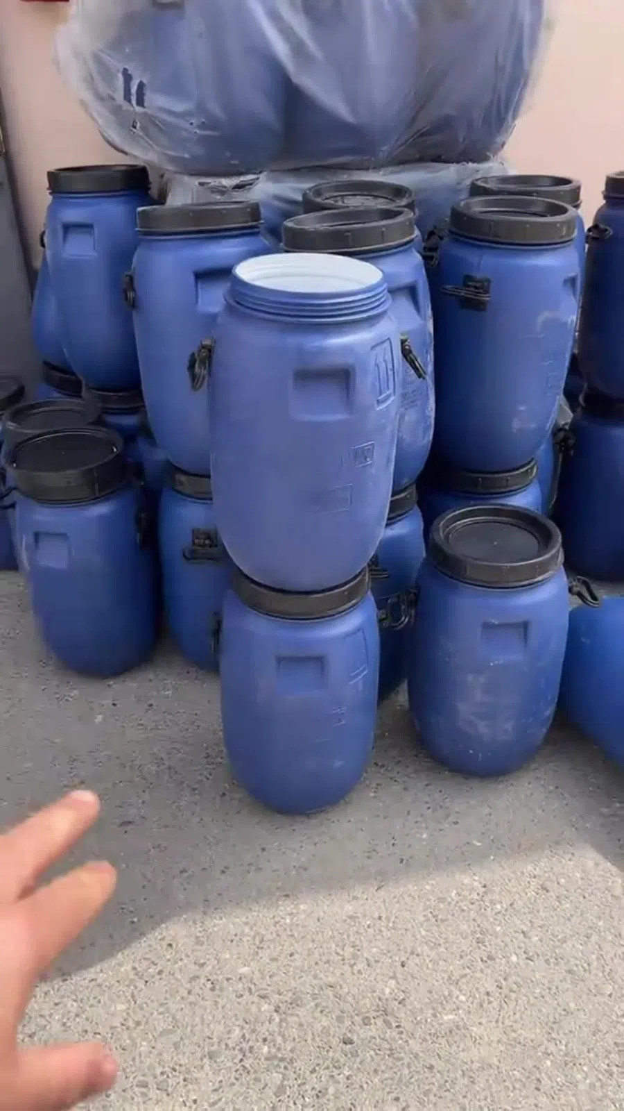 Bal üçün qida dərəcəli plastik və metal bidonlar — şəkil 29