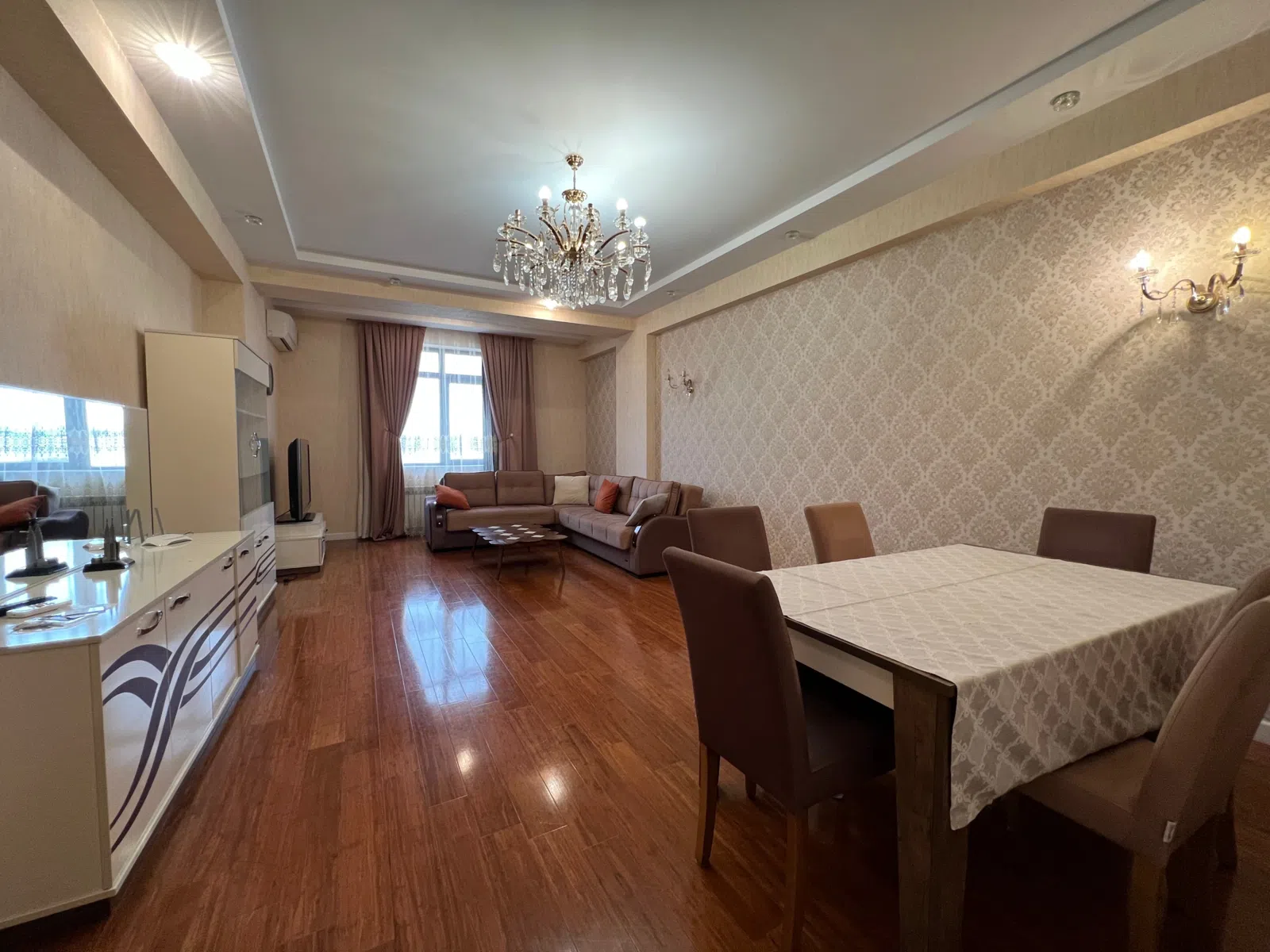 4 otaqlı mənzil 180 m² kirayə verilir — şəkil 16
