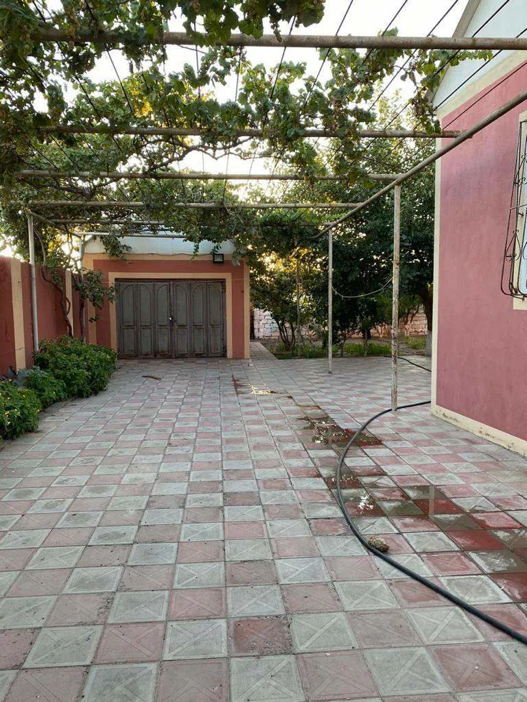 4 otaqlı həyət evi 200 m² - 8 sot torpaq sahəsində satılır