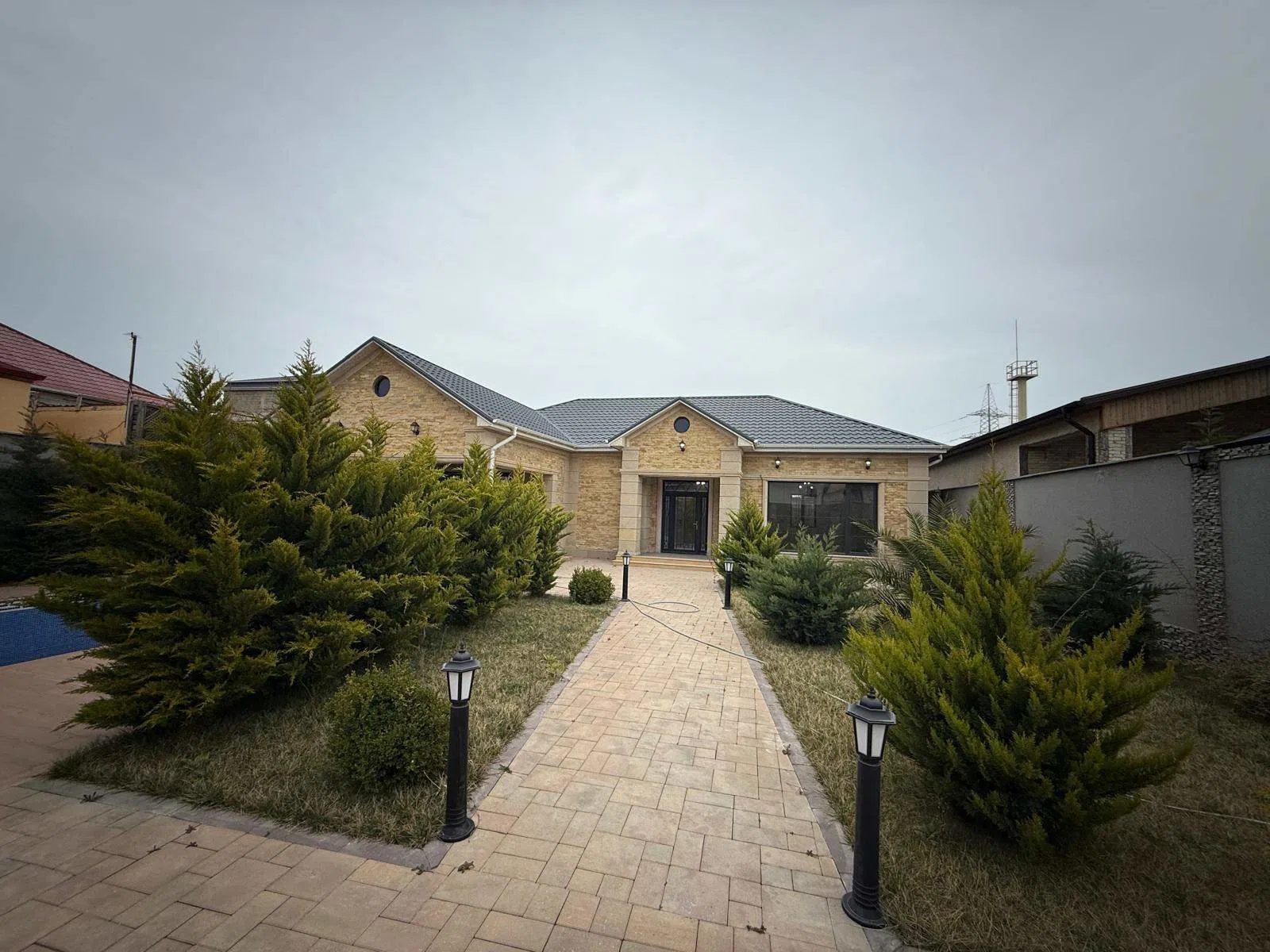 4 otaqlı bağ evi 190 m² 6 sot torpaq sahəsində satılır — şəkil 8