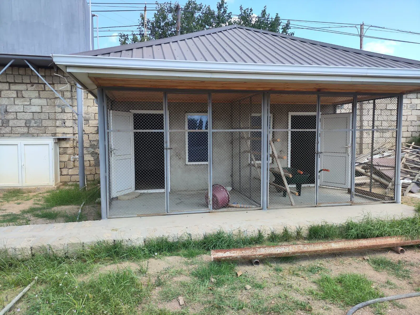 5 otaqlı həyət evi 504 m² - 24 sot torpaq sahəsində satılır