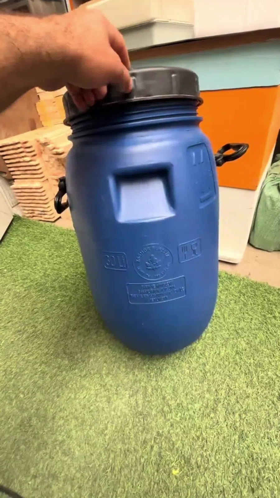Bal üçün qida dərəcəli plastik və metal bidonlar — şəkil 12
