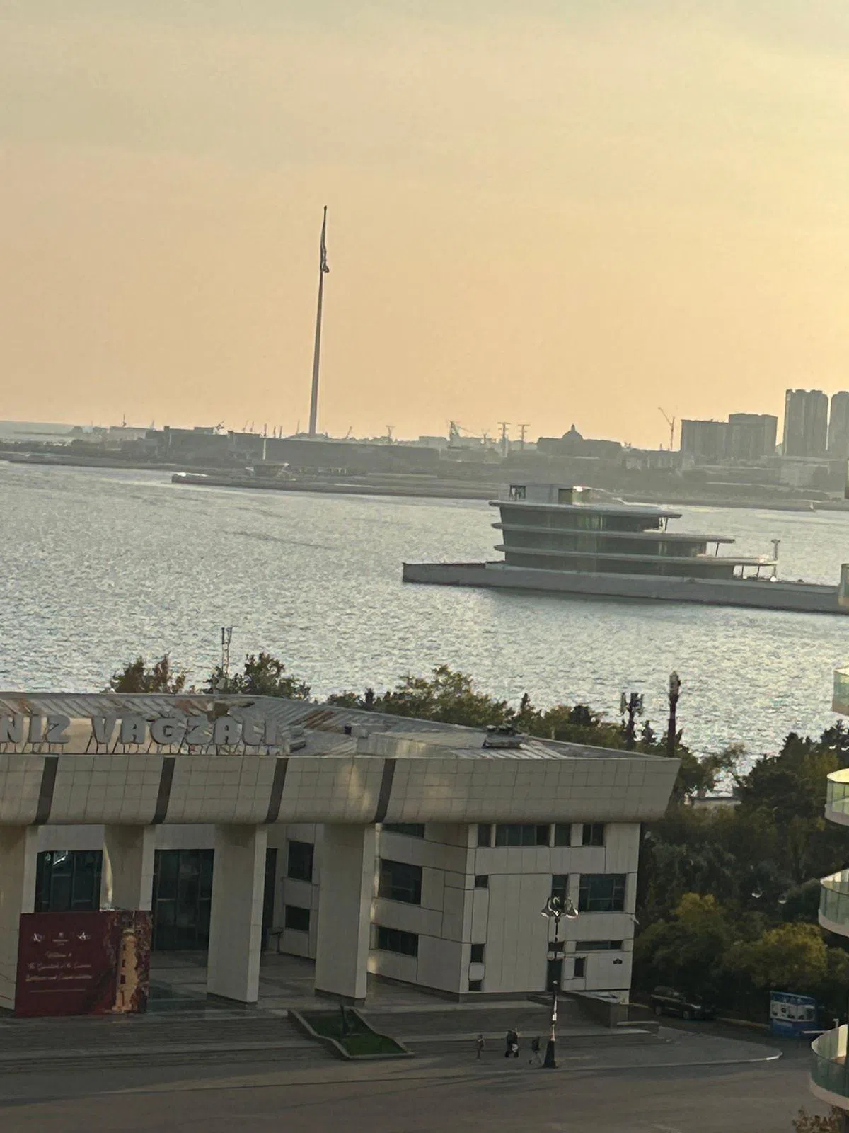 3 otaqlı mənzil 104 m² kirayə verilir — şəkil 12