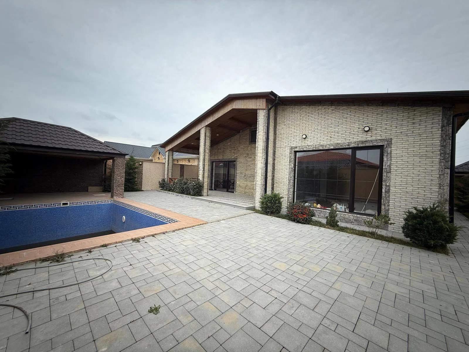 4 otaqlı bağ evi 195 m² 4.8 sot torpaq sahəsində satılır — şəkil 7