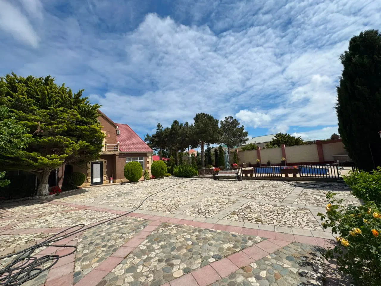 4 otaqlı bağ evi 200 m² satılır — şəkil 5