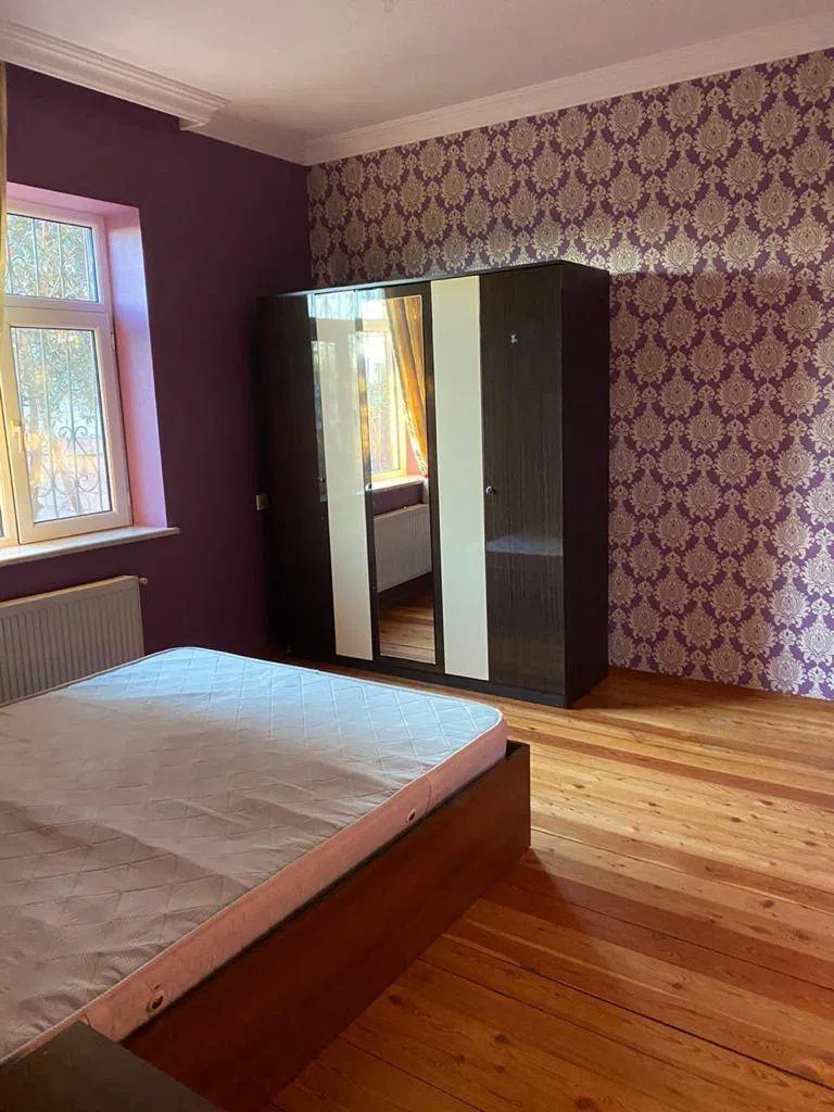 4 otaqlı həyət evi 200 m² - 8 sot torpaq sahəsində satılır