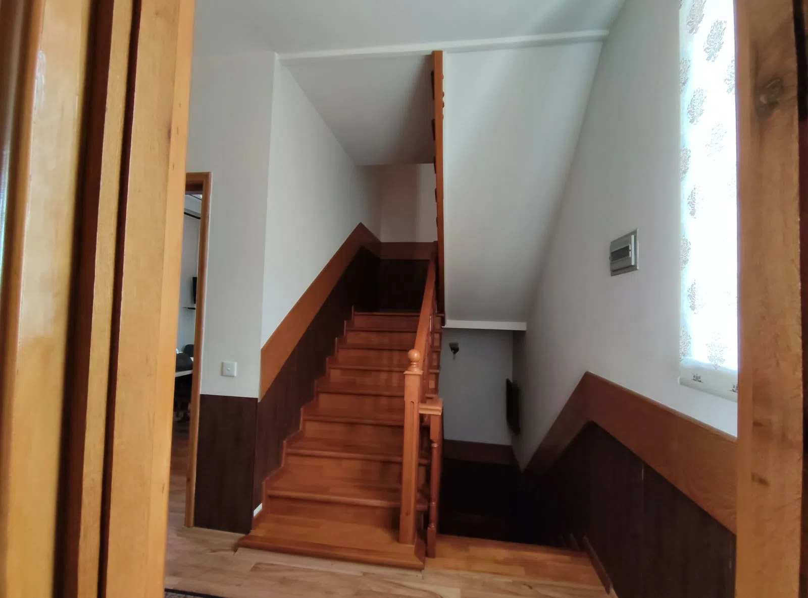 8 otaqlı həyət evi 225 m² satılır — şəkil 3