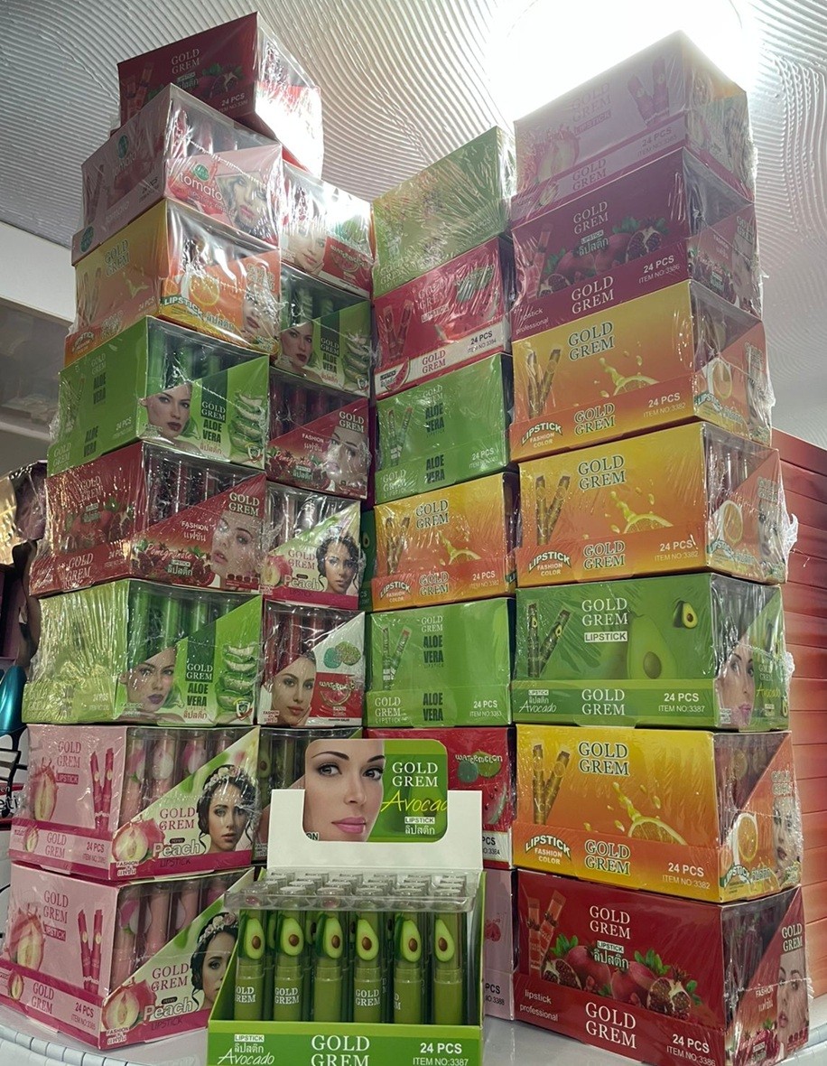 Müxtəlif pomada çeşidləri