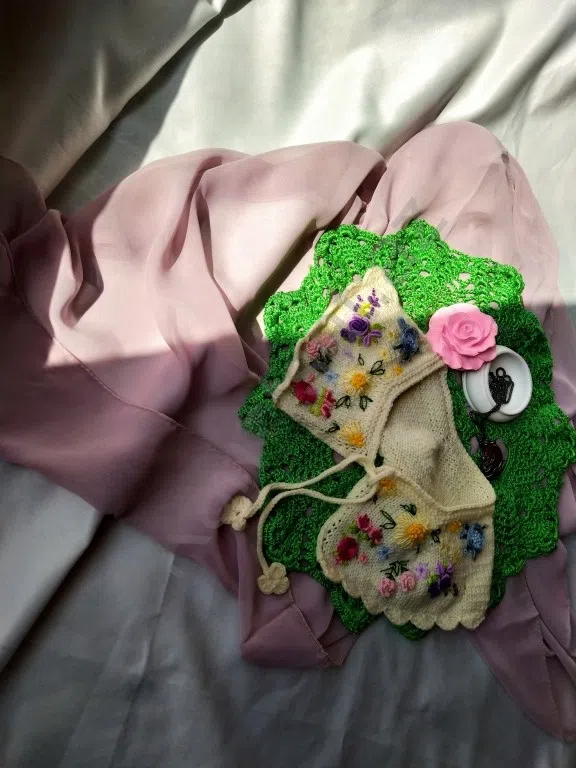 Əl işi naxışlı yaxalıq