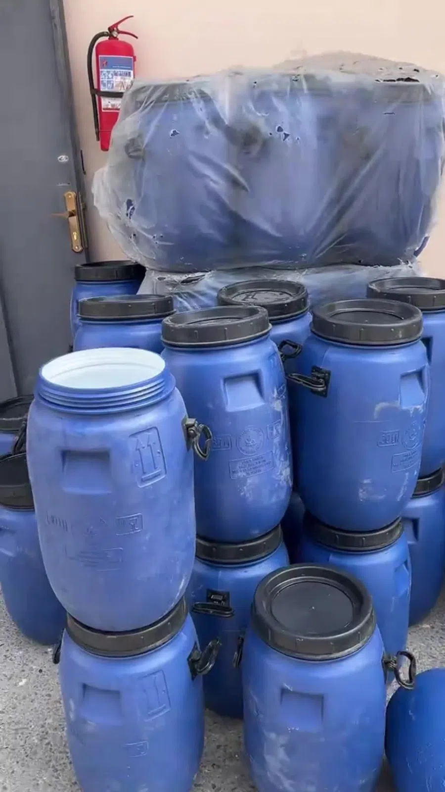 Bal üçün qida dərəcəli plastik və metal bidonlar — şəkil 14