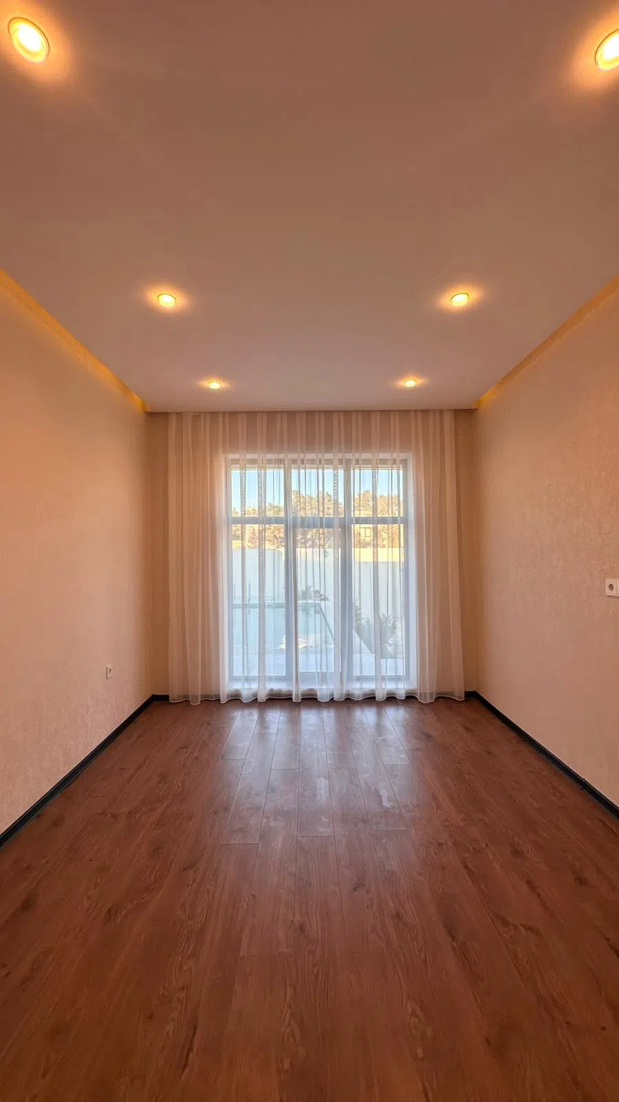 4 otaqlı bağ evi 140 m² 3.5 sot torpaq sahəsində satılır — şəkil 2