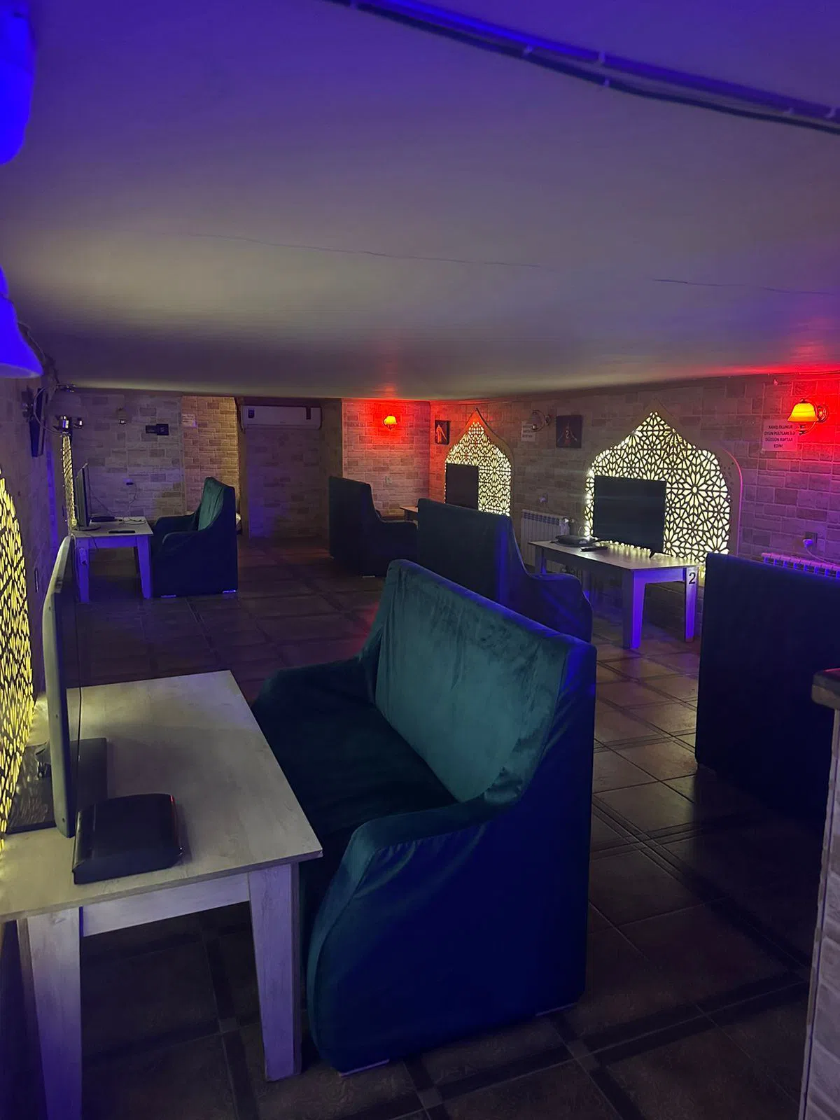 Yaxşı təmirli ticarət obyekti, 154 m² satılır — şəkil 1