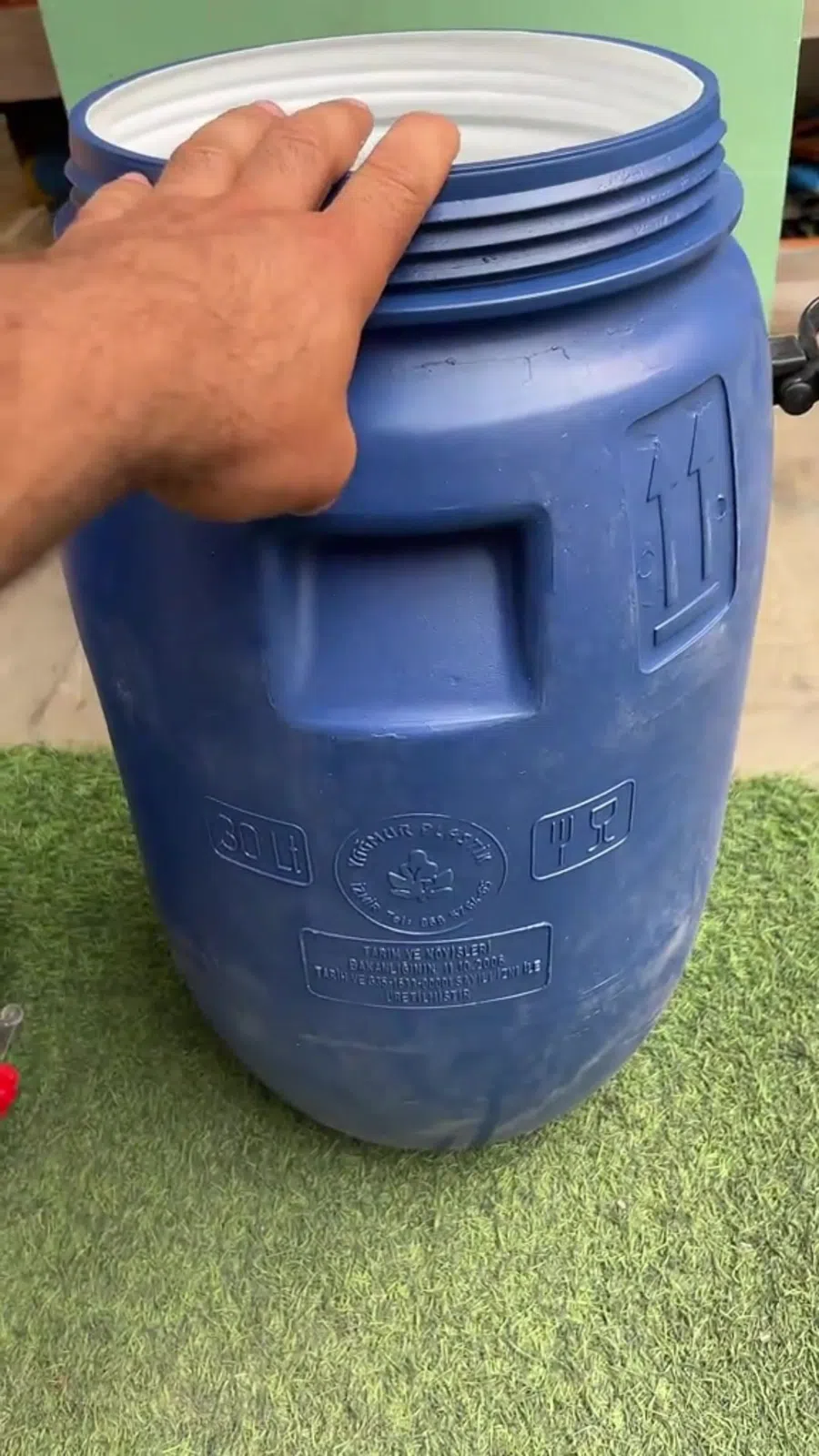 Bal üçün qida dərəcəli plastik və metal bidonlar — şəkil 21