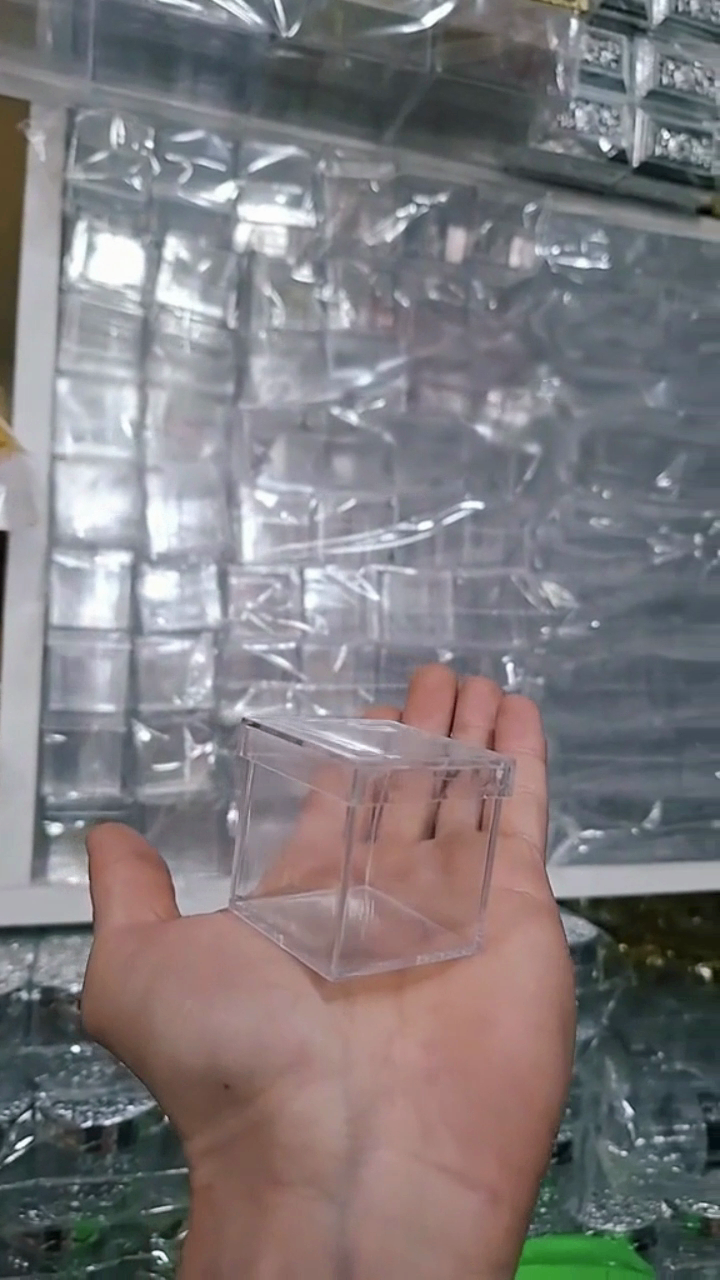 Kvadrat mini plastik şəffaf qutular