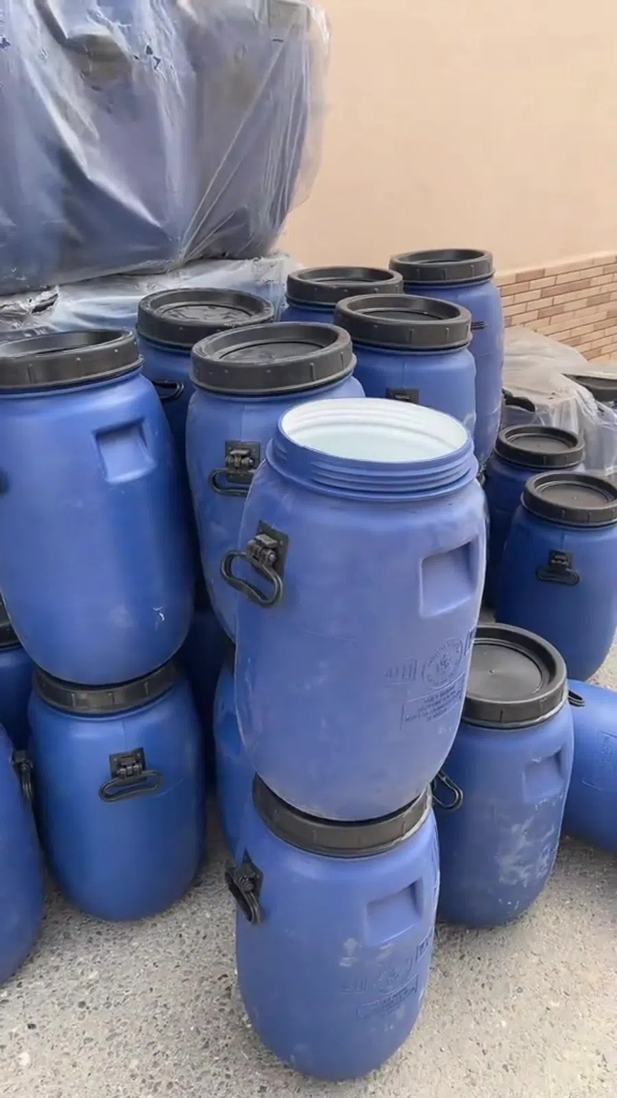 Bal üçün qida dərəcəli plastik və metal bidonlar — şəkil 18