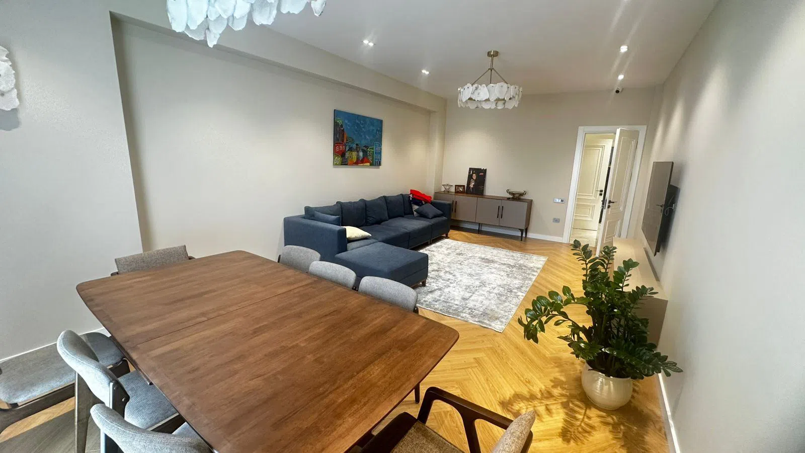 3 otaqlı mənzil 146 m² satılır
