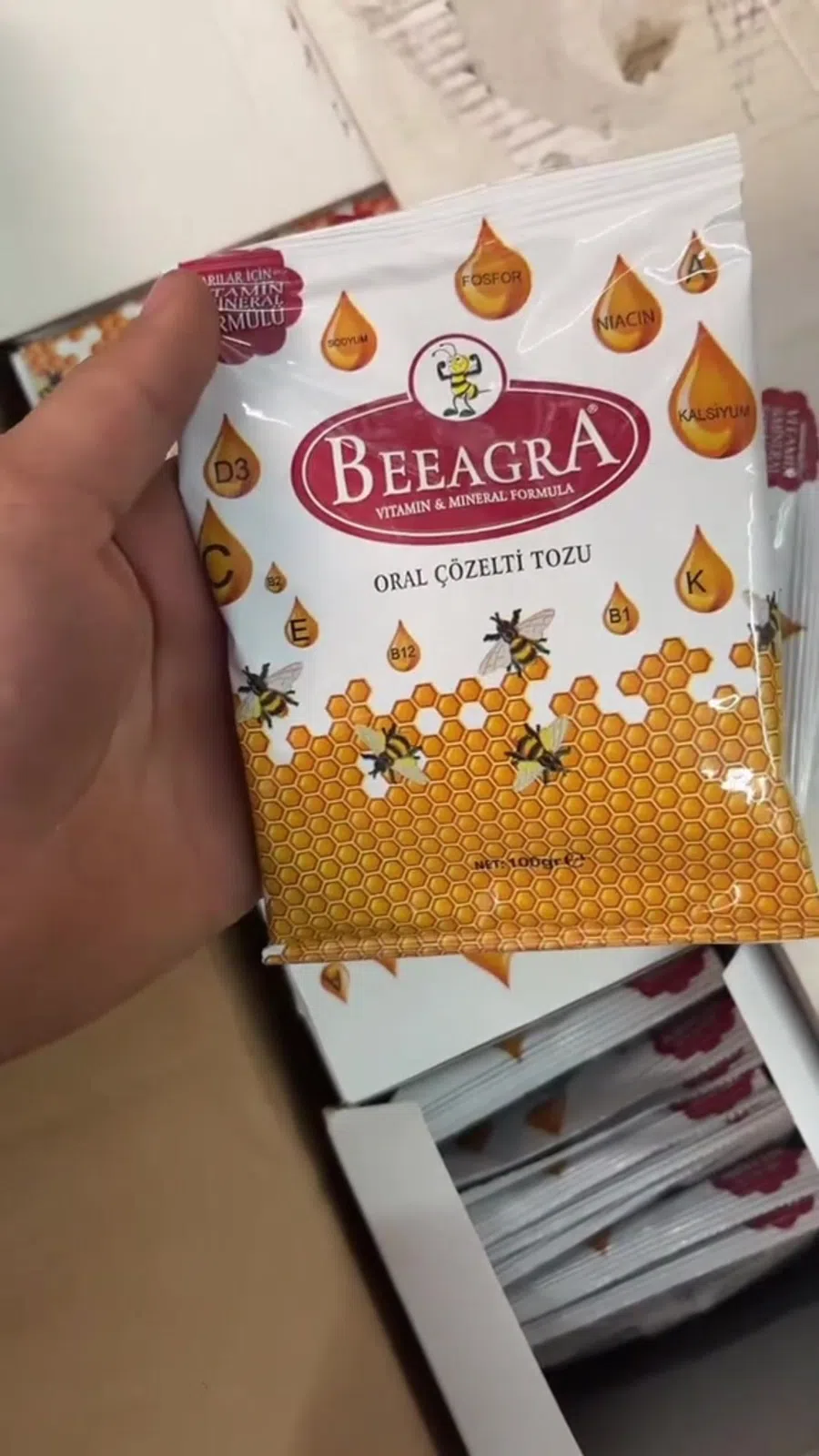 Arı vitaminləri, arı ailələri üçün qida əlavəsi — şəkil 13