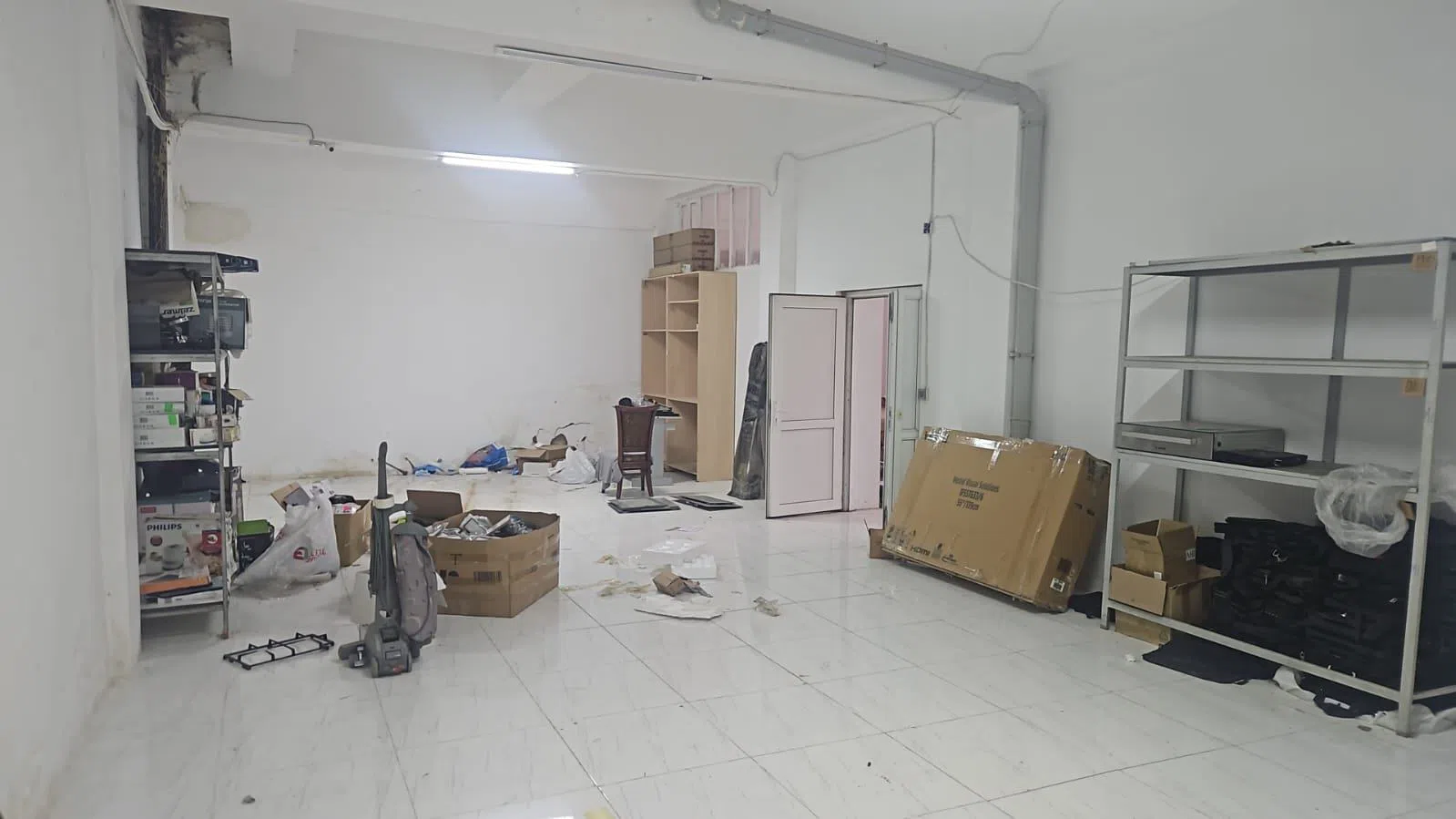 Əla təmirli ticarət obyekti, 400 m² kirayə verilir — şəkil 13