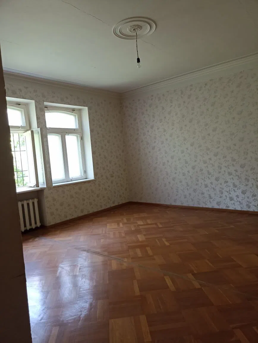 12 otaqlı villa 555 m² - 2 sot torpaq sahəsində kirayə verilir — şəkil 17