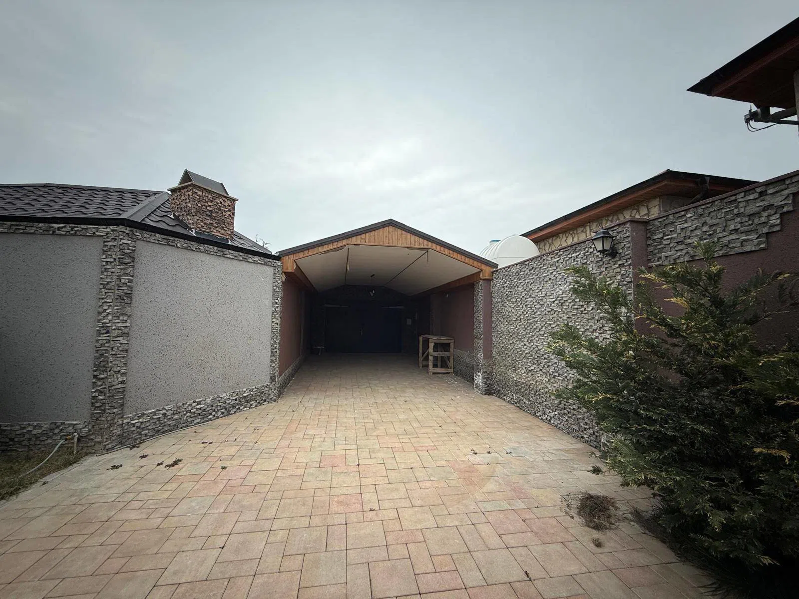 4 otaqlı bağ evi 190 m² 6 sot torpaq sahəsində satılır — şəkil 13