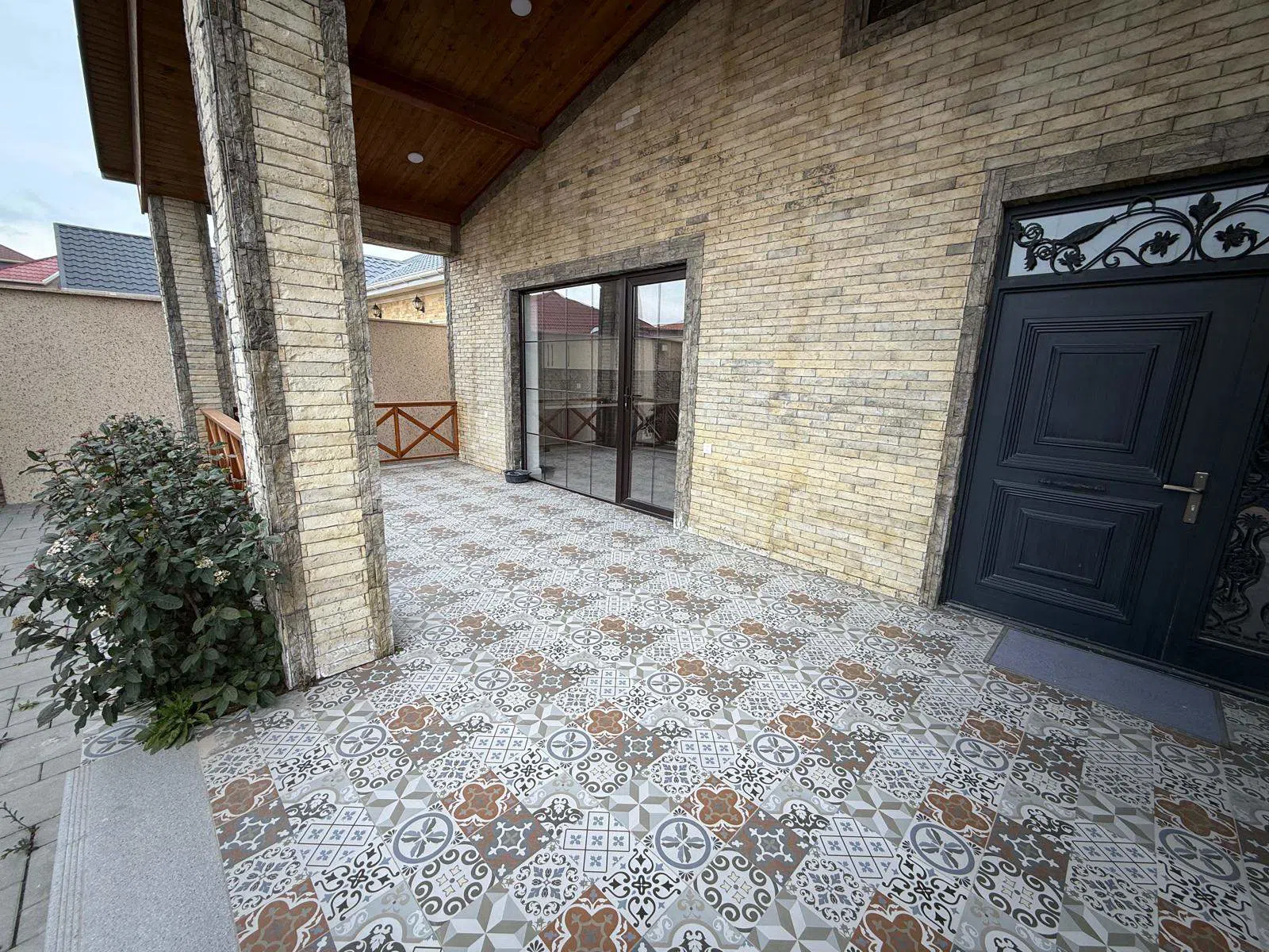 4 otaqlı bağ evi 195 m² 4.8 sot torpaq sahəsində satılır — şəkil 16