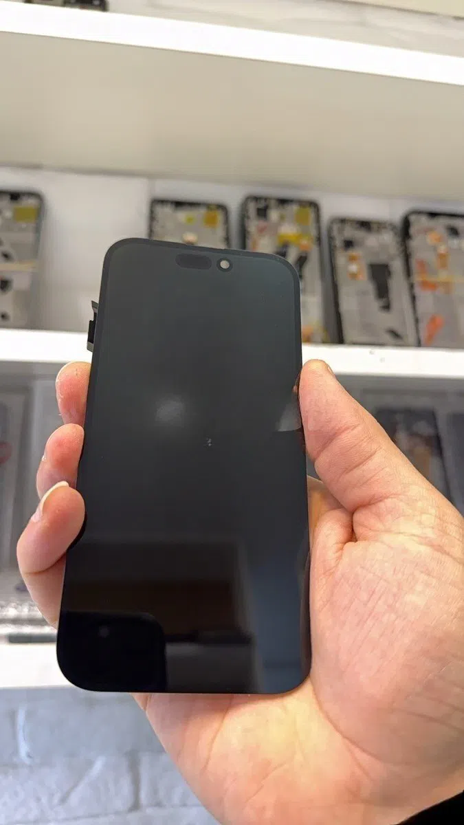 Apple iPhone 14 Pro Ekranı