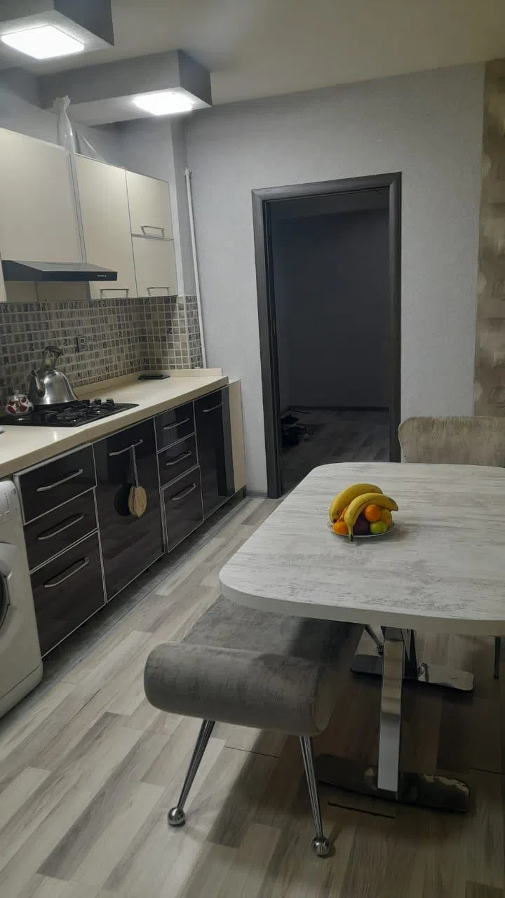4 otaqlı mənzil 100 m² satılır — şəkil 9