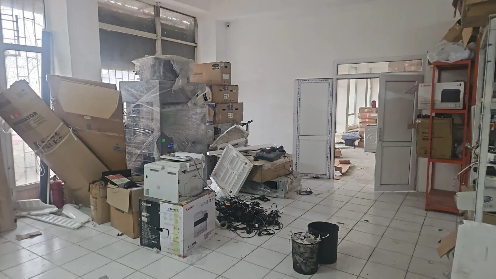 Əla təmirli ticarət obyekti, 400 m² kirayə verilir — şəkil 17