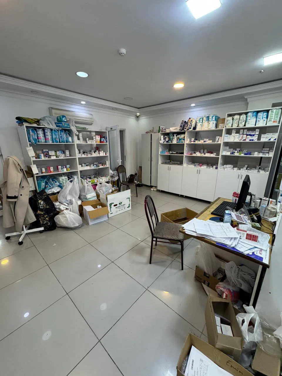 Yaxşı təmirli ticarət obyekti, 100 m² satılır