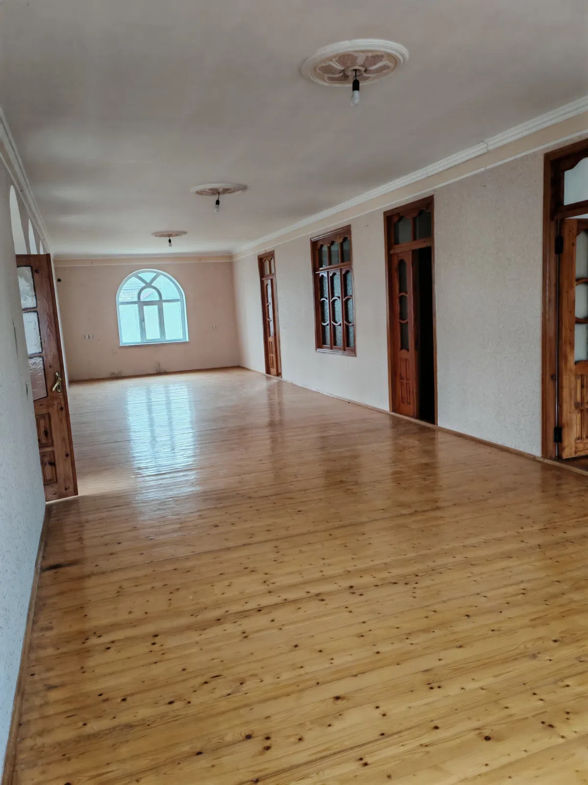 8 otaqlı bağ evi 300 m² 3 sot torpaq sahəsində satılır — şəkil 13