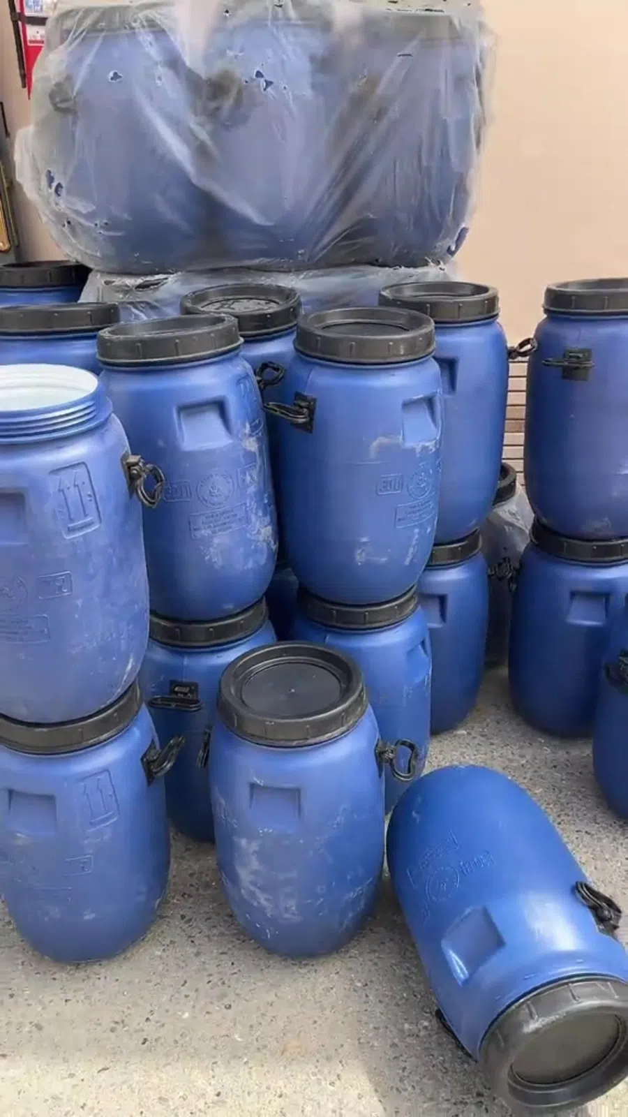 Bal üçün qida dərəcəli plastik və metal bidonlar — şəkil 30