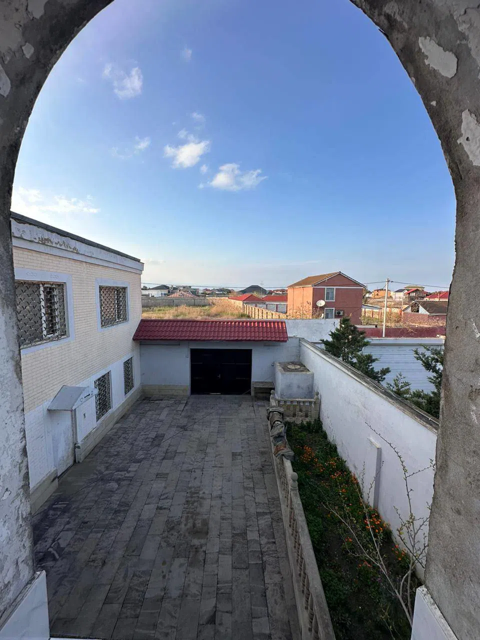 6 otaqlı bağ evi 308 m² 26 sot torpaq sahəsində satılır — şəkil 6