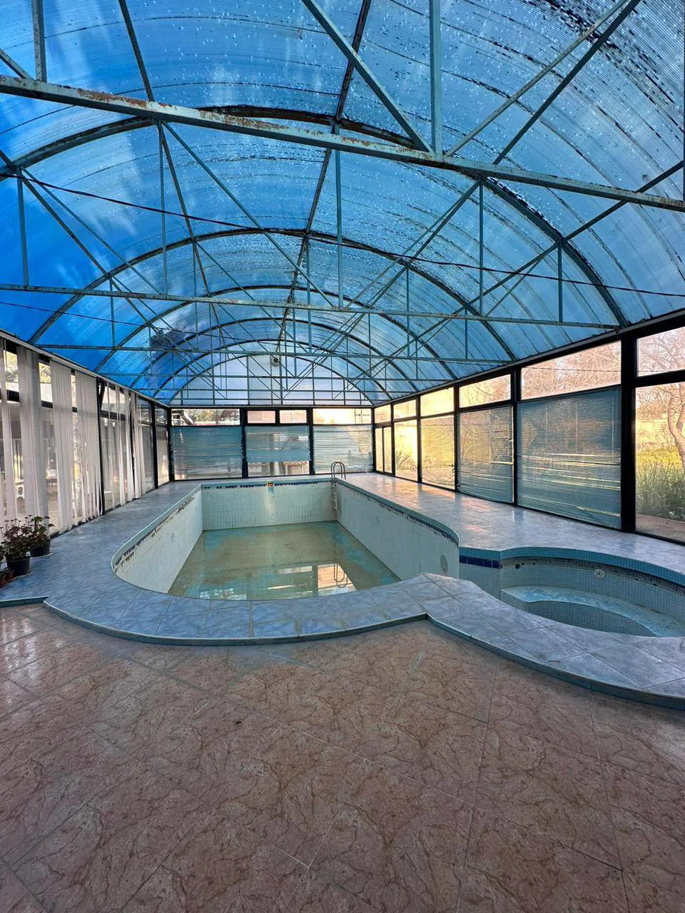 6 otaqlı bağ evi 308 m² 26 sot torpaq sahəsində satılır — şəkil 20