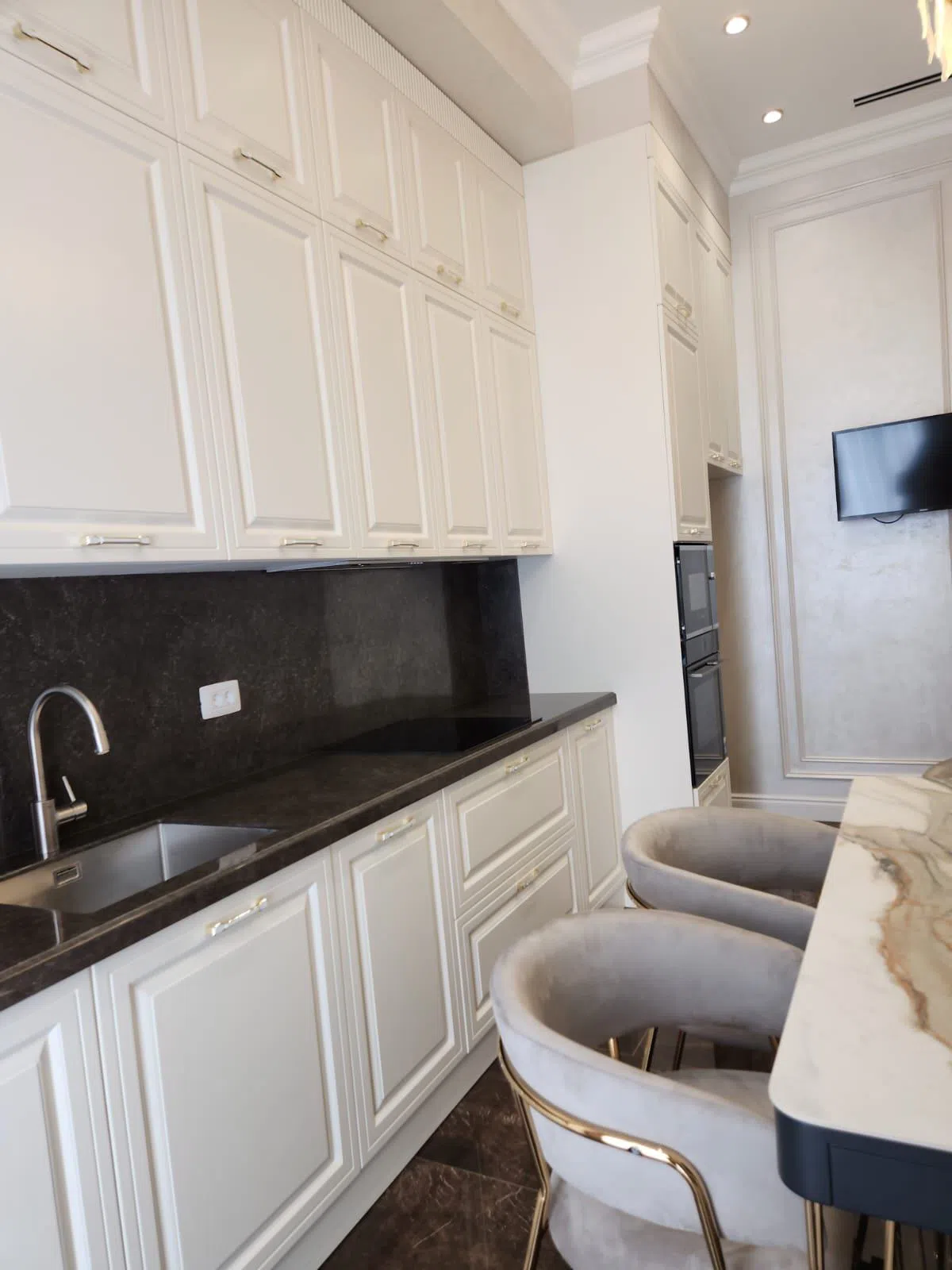 4 otaqlı mənzil 150 m² kirayə verilir — şəkil 8