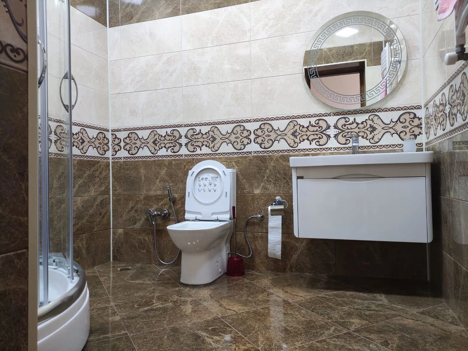 5 otaqlı həyət evi 504 m² - 24 sot torpaq sahəsində satılır