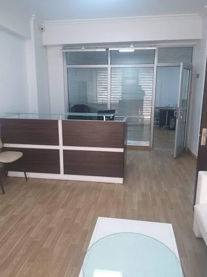 3 otaqlı ofis, 130 m² satılır