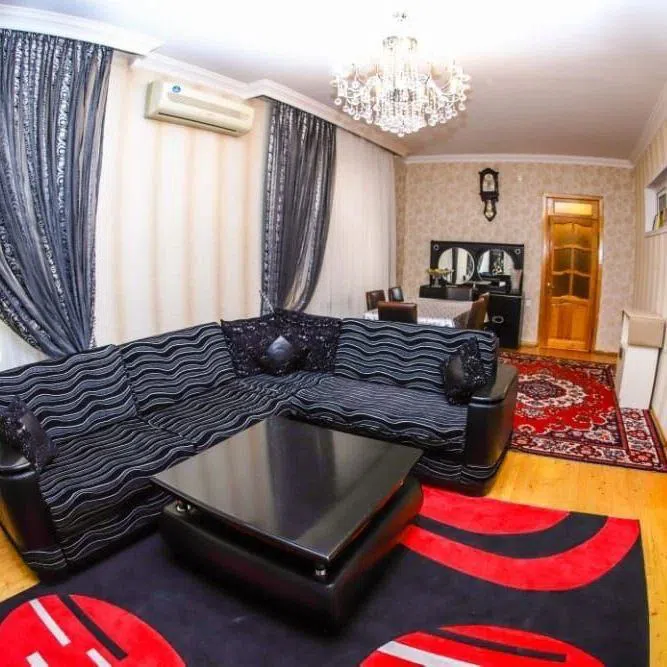 7 otaqlı həyət evi 250 m² - 7 sot torpaq sahəsində satılır — şəkil 1