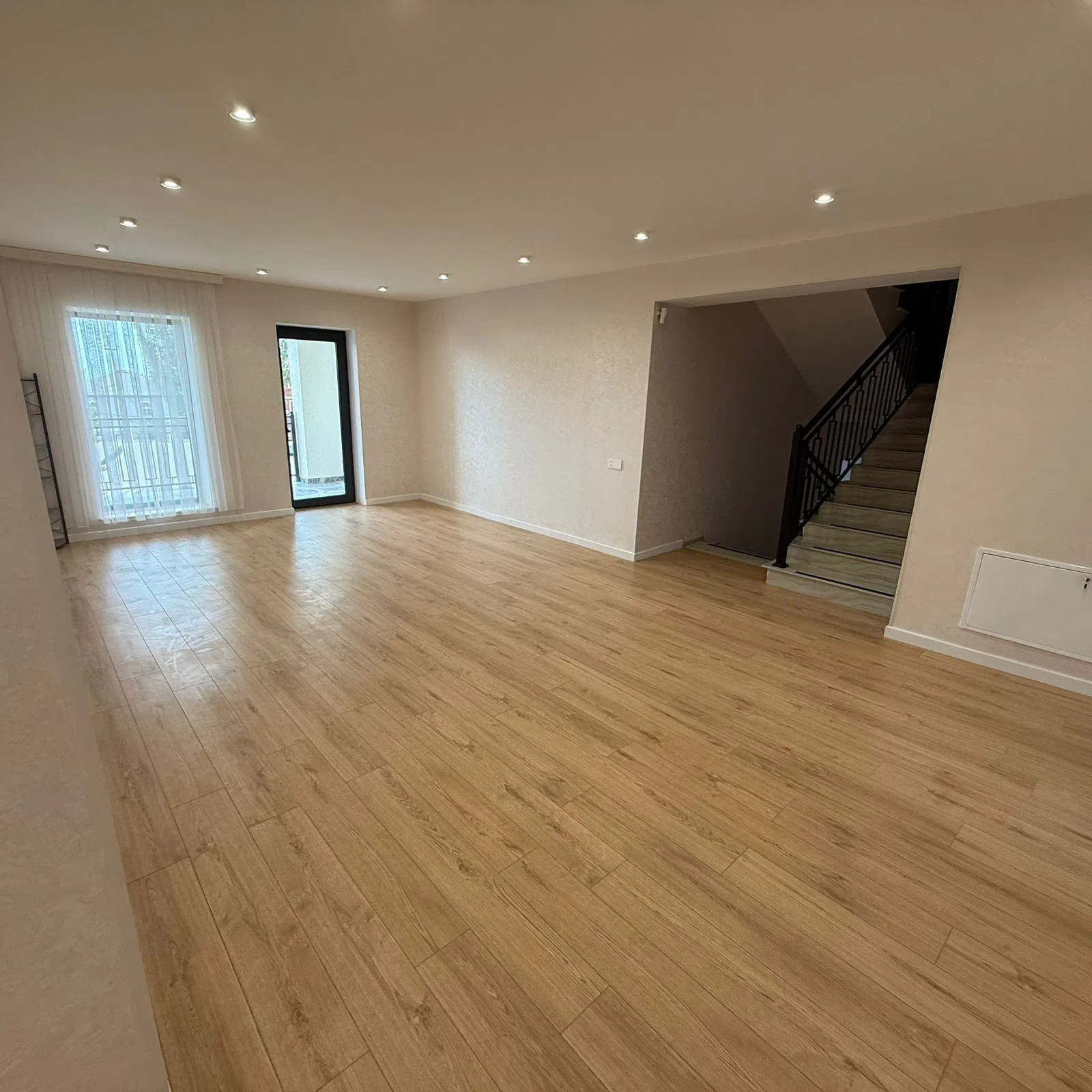 10 otaqlı bağ evi 655 m² 20 sot torpaq sahəsində satılır — şəkil 13