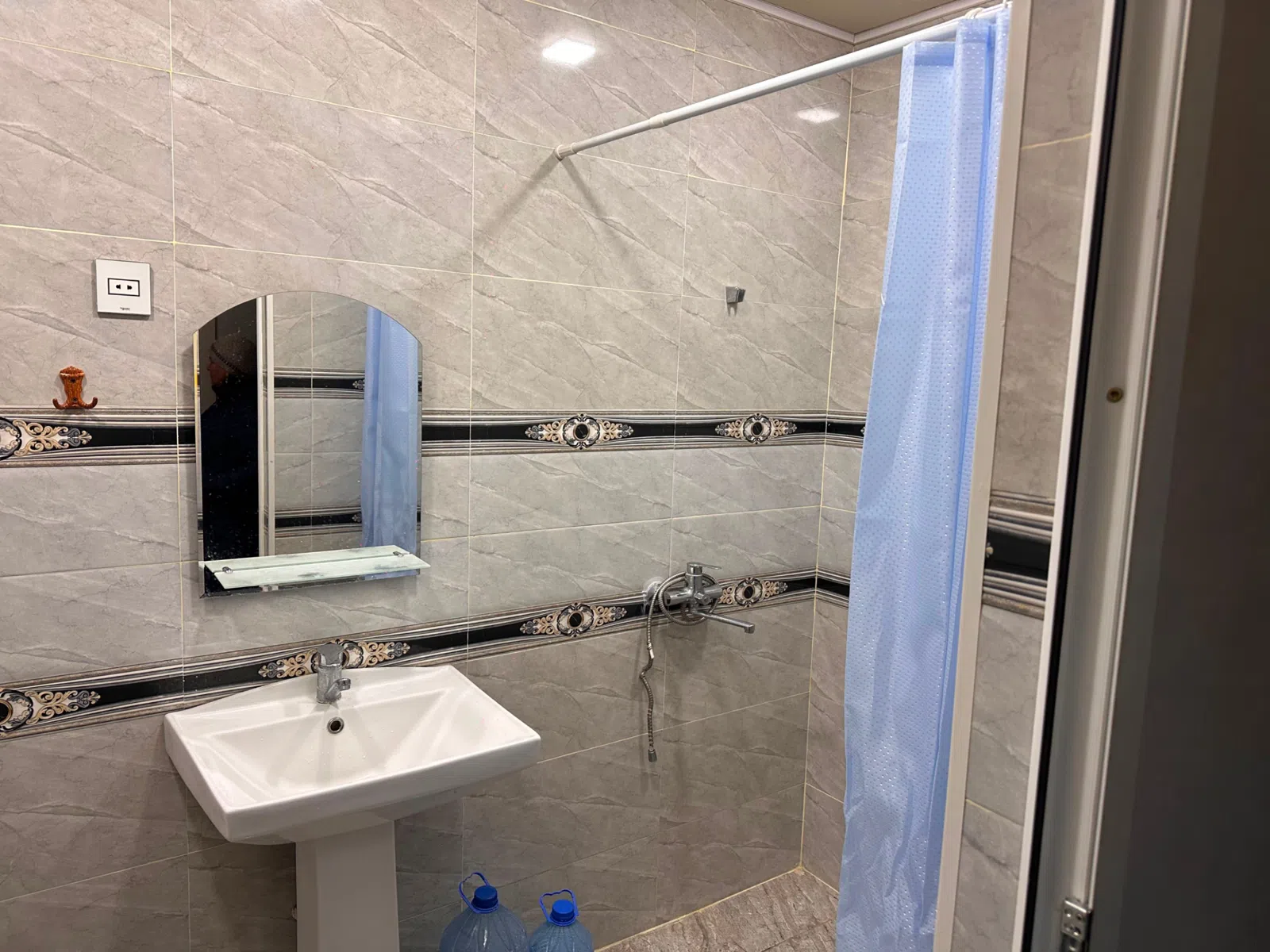 2 otaqlı mənzil 65 m² kirayə verilir — şəkil 8