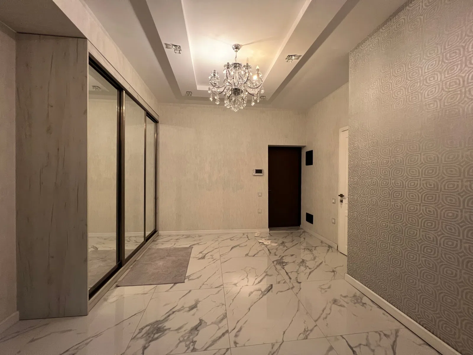 4 otaqlı mənzil 180 m² kirayə verilir — şəkil 9