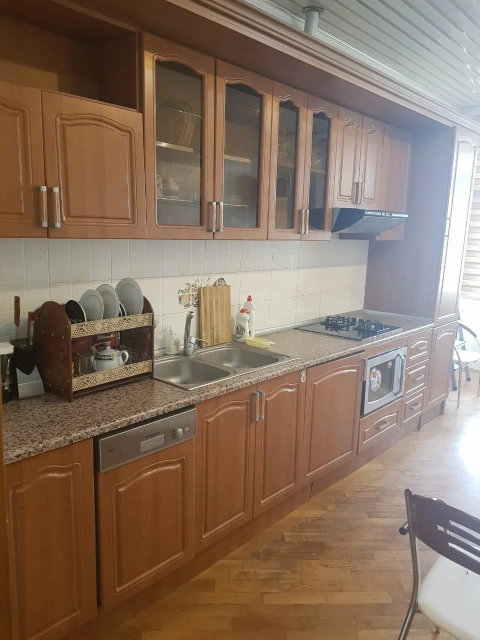 2 otaqlı mənzil 100 m² kirayə verilir — şəkil 13