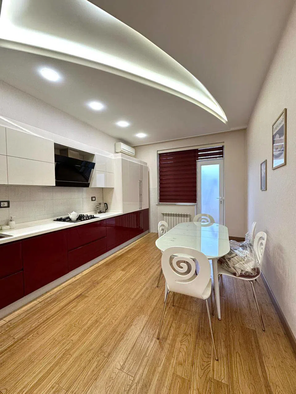 4 otaqlı mənzil 180 m² satılır — şəkil 2