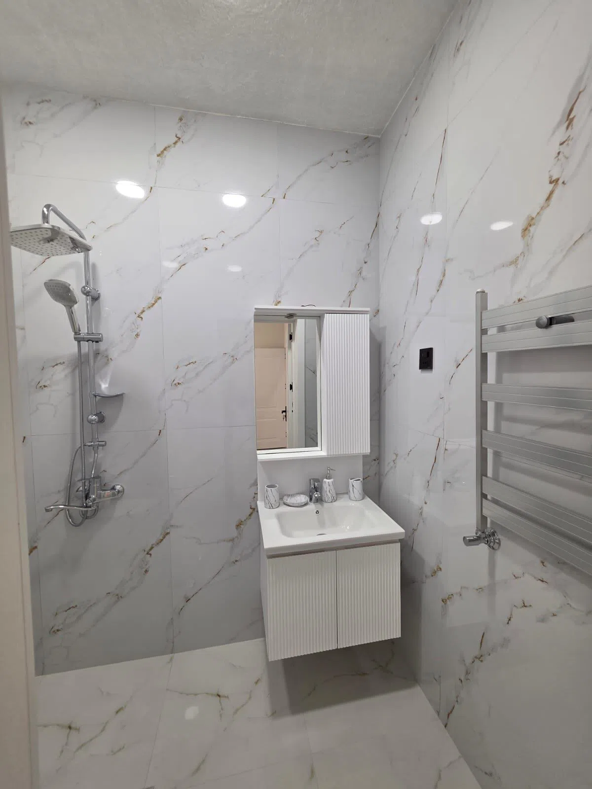 4 otaqlı bağ evi 140 m² 3 sot torpaq sahəsində satılır — şəkil 16
