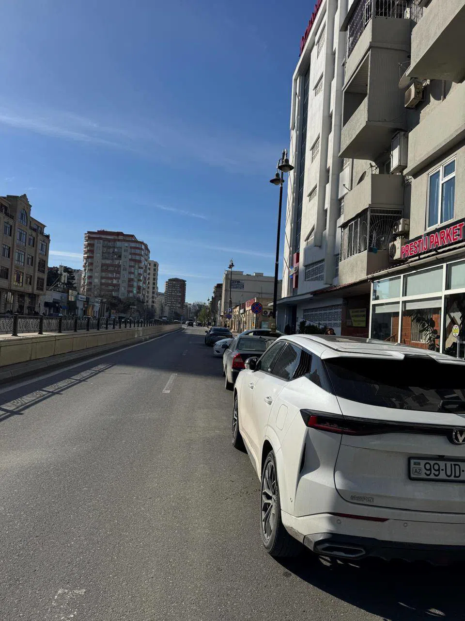 Yaxşı təmirli ticarət obyekti, 100 m² satılır