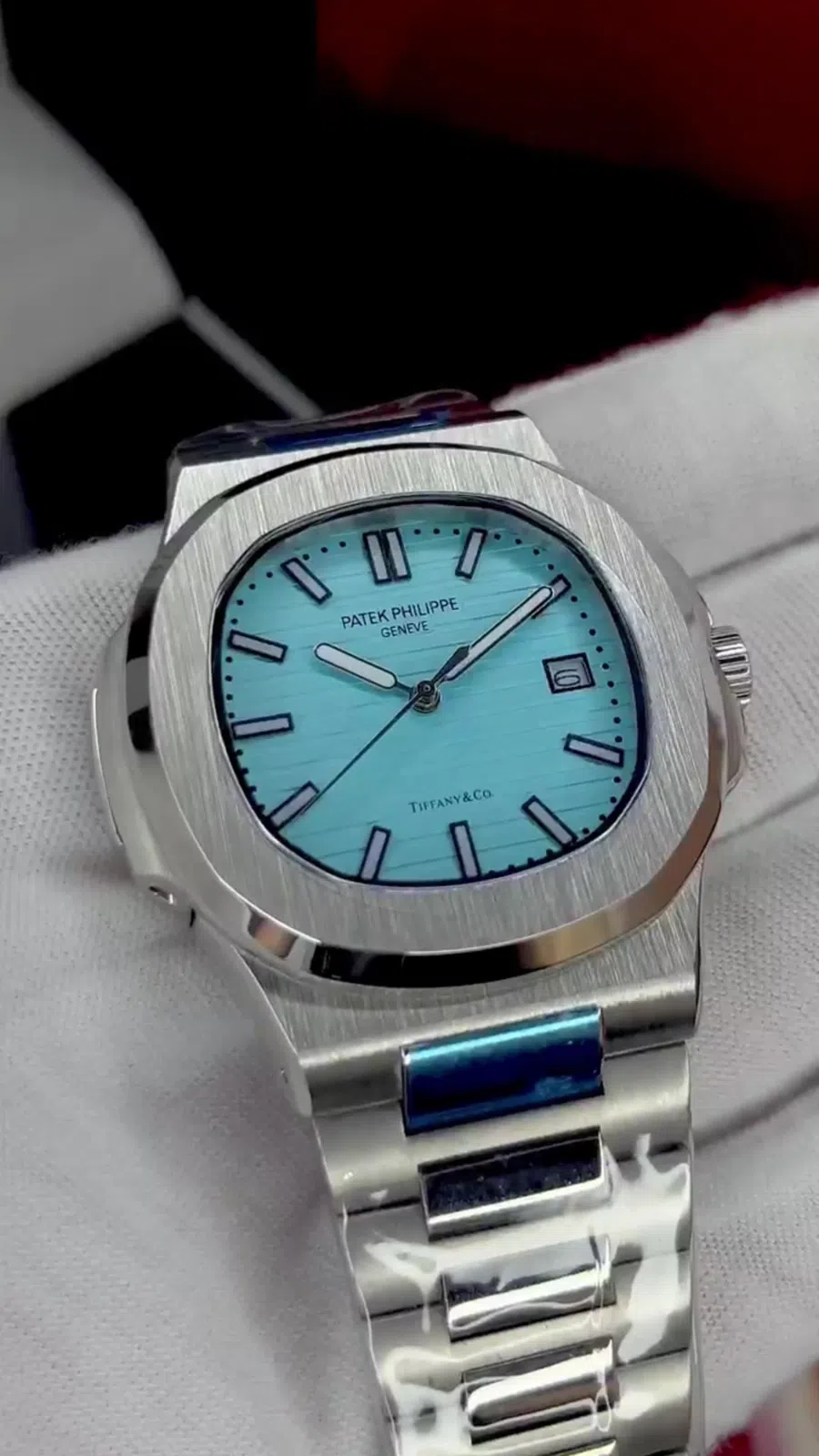 Patek Philippe Nautilus qol saatı — şəkil 11
